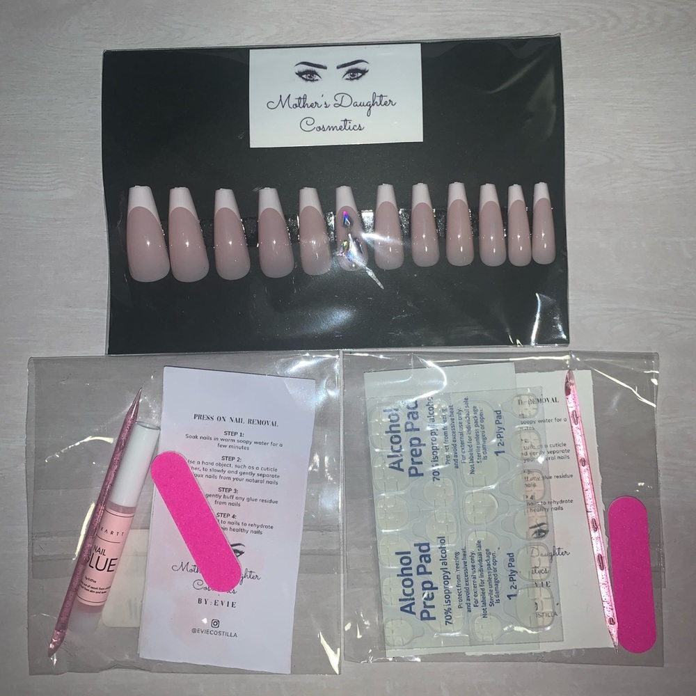 Press on nails